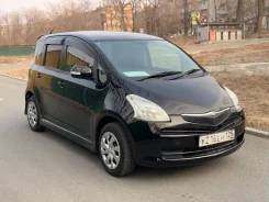 Toyota Ractis. �������, ��������, 1.5 (110��.�.), ������, 200 000����. �� ����