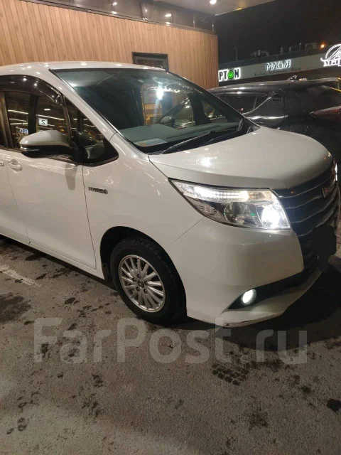 Toyota Noah. �������, ��������, ������ ����
