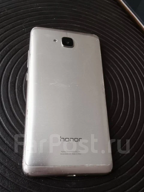 Honor 5C. �/�, 16 ��, �������, 3G, 4G LTE, Dual-SIM, NFC ����