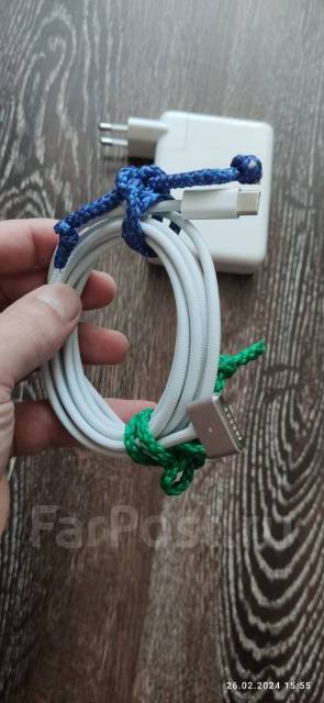 Apple MacBook Pro 16. 16.2", 3,2����, ��� 32 ��, ���� 1 024���, WiFi: 1, Bluetooth: 1, ����������� �� 24��. ����
