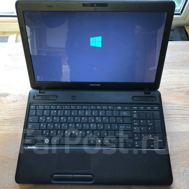 Toshiba. 14.5", 1,6����, ��� 6 ��, ���� 238���, WiFi: 1, Bluetooth: 1 ����