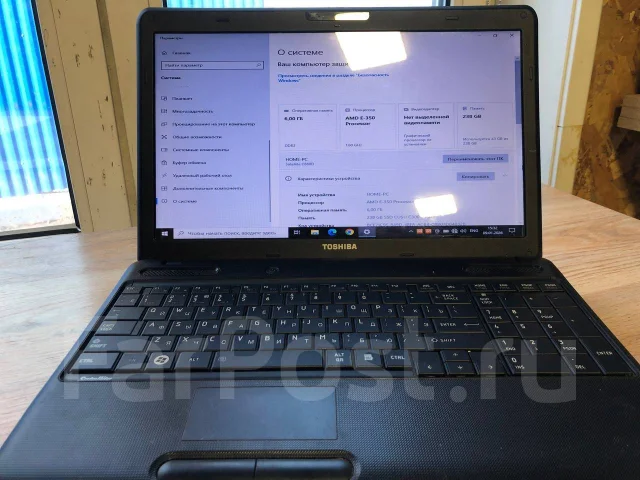 Toshiba. 14.5", 1,6����, ��� 6 ��, ���� 238���, WiFi: 1, Bluetooth: 1 ����