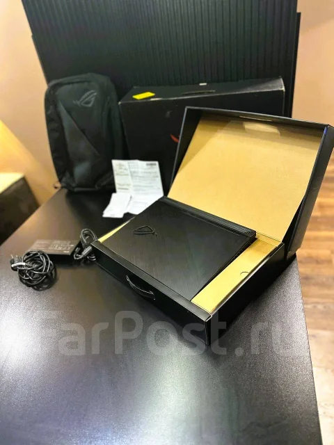 Asus ROG Strix G. 15.6", 2,3����, ��� 16 ��, ���� 500���, WiFi: 1, Bluetooth: 1, ����������� �� 3��. ����