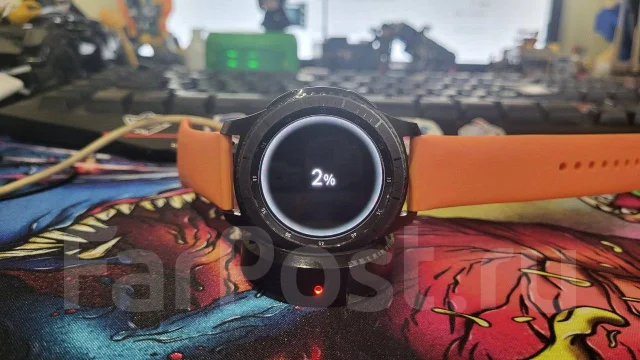 Samsung Gear S3 Frontier. GPS, NFC, IP68 ����