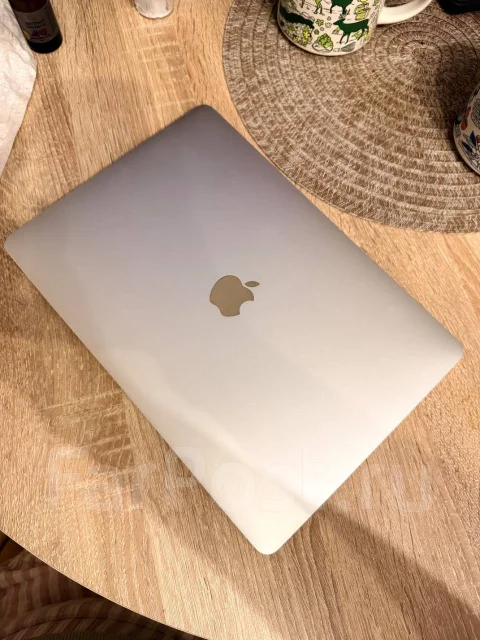 Apple MacBook Pro 13 2022. 13.3", ��� 16 ��, ���� 512���, WiFi: 1, Bluetooth: 1 ����