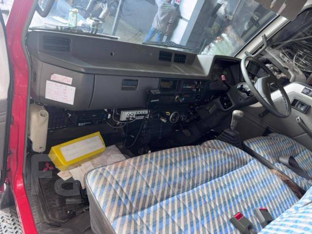 Mitsubishi Fuso Canter. Mitsubishi Canter ����