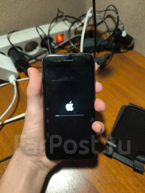 Apple iPhone 8. �/�, �� 8 ��, ������, 4G LTE ����