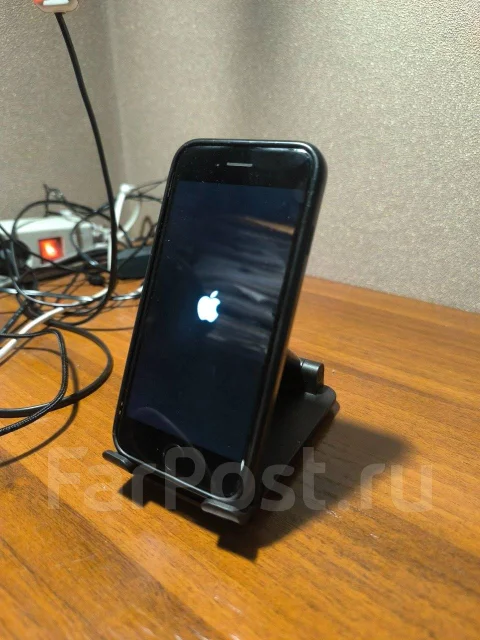 Apple iPhone 8. �/�, �� 8 ��, ������, 4G LTE ����