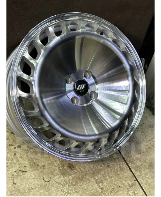 Messer. 7.5x17", 4x100, ET35, �� 67,1���. ��� ����� �� ������������ ����