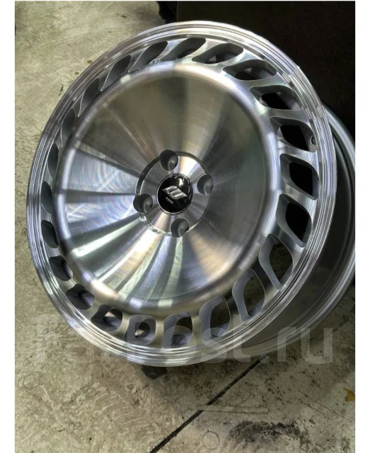 Messer. 7.5x17", 4x100, ET35, �� 67,1���. ��� ����� �� ������������ ����