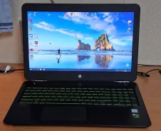 HP Pavilion 15-bc404ur. 15.6", 2,3����, ��� 8 ��, ���� 1 024���, WiFi: 1, Bluetooth: 1, ����������� �� 3��. ����