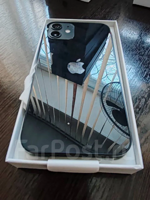 Apple iPhone 12. �����, 128 �� ����