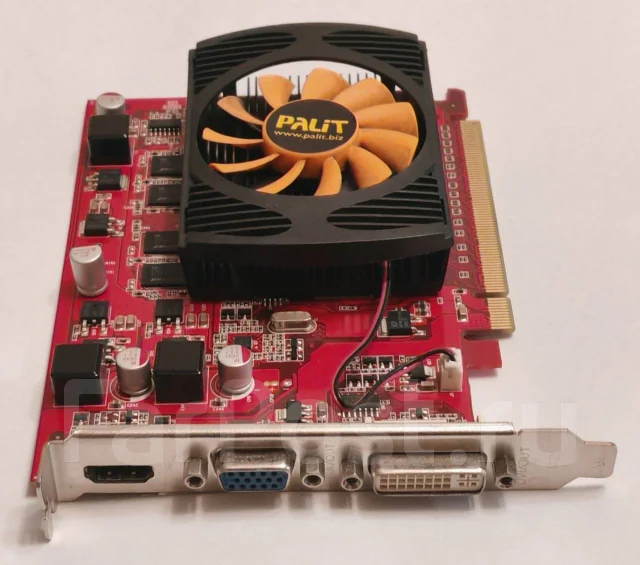 GeForce GT 220 ����