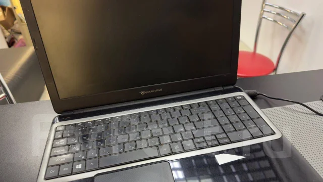 Packard Bell. WiFi: 1, Bluetooth: 1 ����