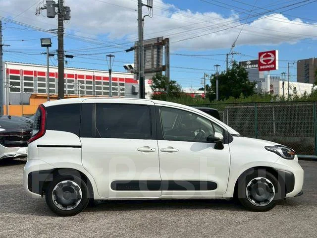 Toyota Sienta. ��������, ��������, 1.5 (120��.�.), ������, 13 000����. ��, �/�. ��� ����� �� ������������ ����