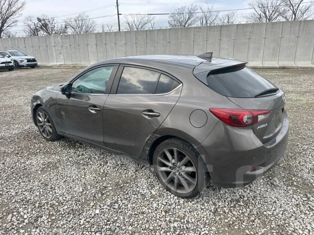 Mazda Axela. BMLFS, S5 ����