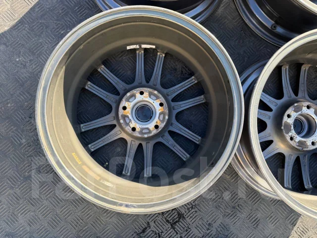 Hot Stuff Waren. 7.0x17", 5x114.3, ET38, �� 73���. ����