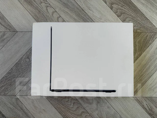 Apple MacBook Air 13 2022 MLY43. 13.6", 3,5����, ��� 8 ��, ���� 512���, WiFi: 1, Bluetooth: 1, ����������� �� 12��. ����