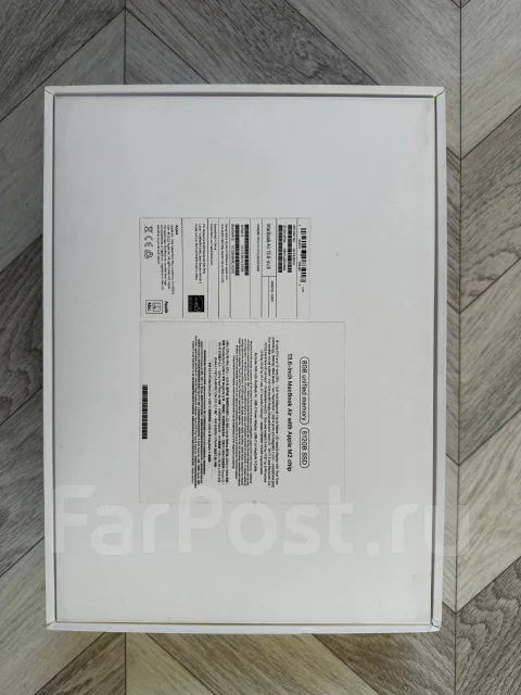 Apple MacBook Air 13 2022 MLY43. 13.6", 3,5����, ��� 8 ��, ���� 512���, WiFi: 1, Bluetooth: 1, ����������� �� 12��. ����