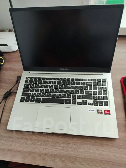 Maibenben. 15.6", 2,6����, ��� 8 ��, ���� 500���, WiFi: 1, Bluetooth: 1, ����������� �� 8��. ����