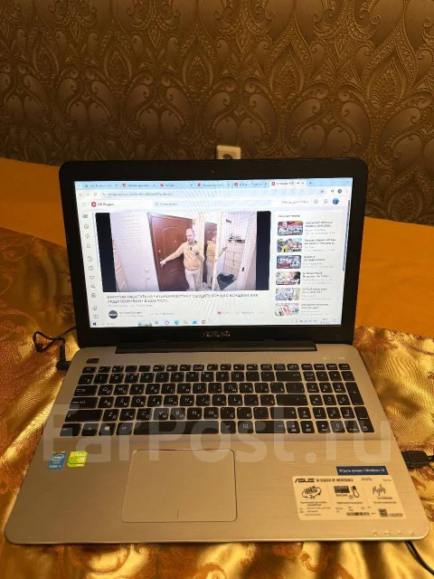 Asus X555L. 15.6", 1,7����, ��� 4 ��, ���� 500���, WiFi: 1, Bluetooth: 1, ����������� �� 1��. ����