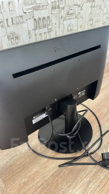 Philips. 21.5", ���������� �� (LCD, LED, QLED) ����