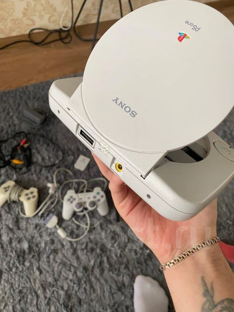 Sony PlayStation One ����