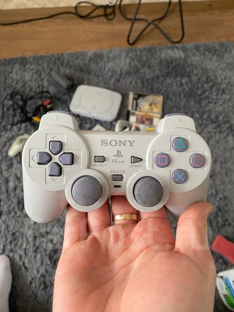 Sony PlayStation One ����