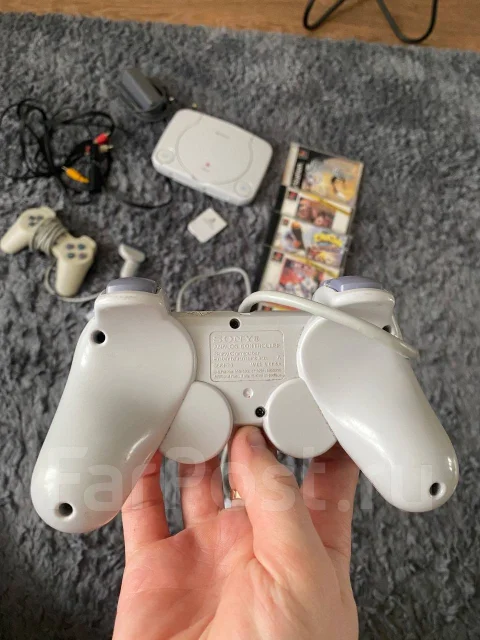 Sony PlayStation One ����