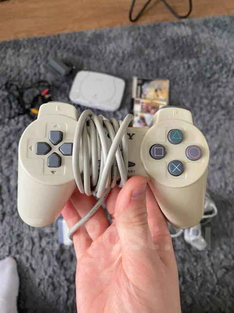Sony PlayStation One ����