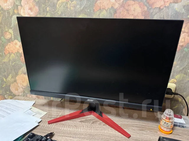 Acer. 24.5", ���������� OLED ����