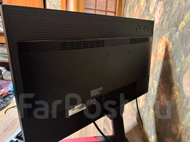 Acer. 24.5", ���������� OLED ����