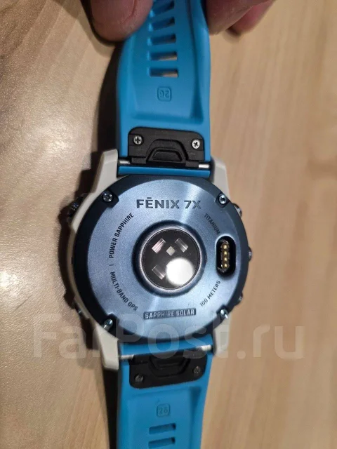 Garmin Fenix 7X. GPS, NFC, SIM-�����, IP67 ����