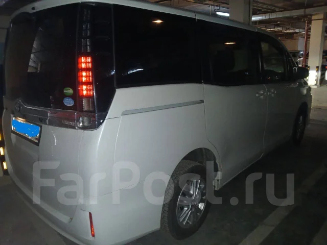 Toyota Voxy. ��������, ��������, 2.0 (152��.�.), ������, 126 000����. �� ����
