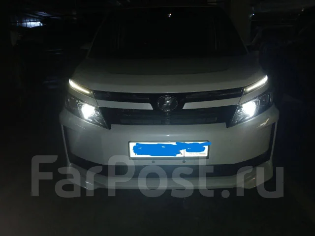Toyota Voxy. ��������, ��������, 2.0 (152��.�.), ������, 126 000����. �� ����