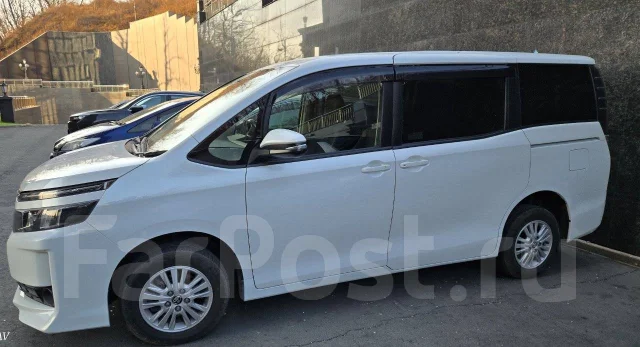 Toyota Voxy. ��������, ��������, 2.0 (152��.�.), ������, 126 000����. �� ����