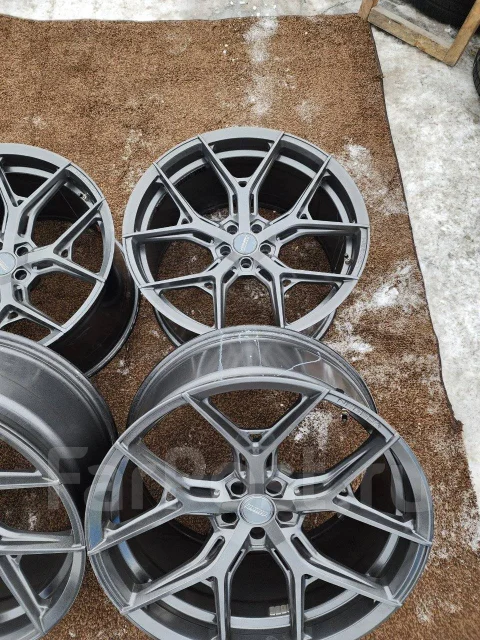 Vossen HF-5. 10.0/12.0x22", 5x112, ET20/22, �� 66,6���. ����