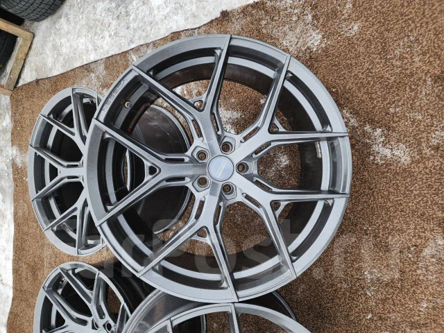 Vossen HF-5. 10.0/12.0x22", 5x112, ET20/22, �� 66,6���. ����