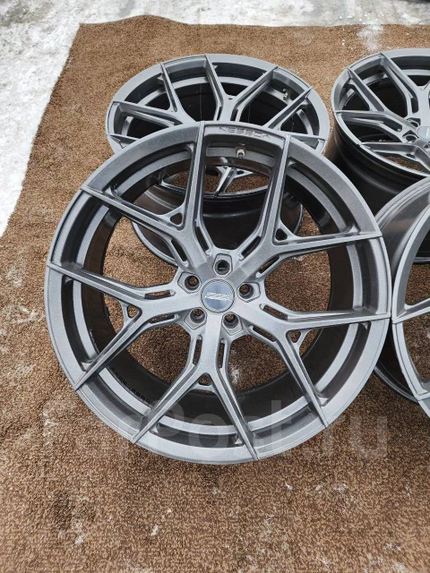 Vossen HF-5. 10.0/12.0x22", 5x112, ET20/22, �� 66,6���. ����