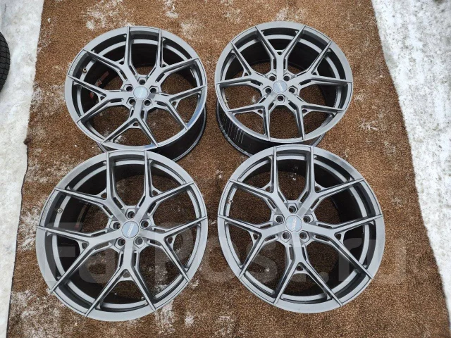 Vossen HF-5. 10.0/12.0x22", 5x112, ET20/22, �� 66,6���. ����