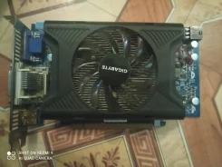 Quadro GV100 ����