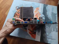 Socket AM3+ ����