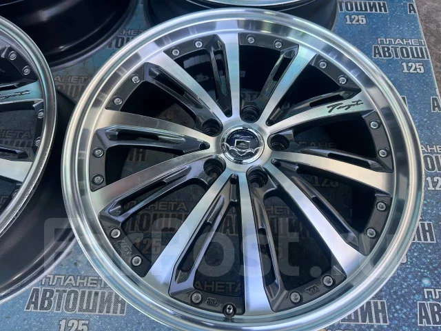 Advan Racing RS-DF Progressive. 7.5x19", 5x114.3, ET55, �� 73,1���. ����