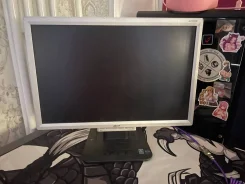 Acer. 18", ���������� �� (LCD, LED, QLED) ����