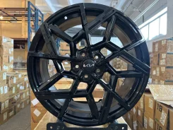 Kia. 8.5x20", 5x114.3, ET45, �� 67,1���. ����