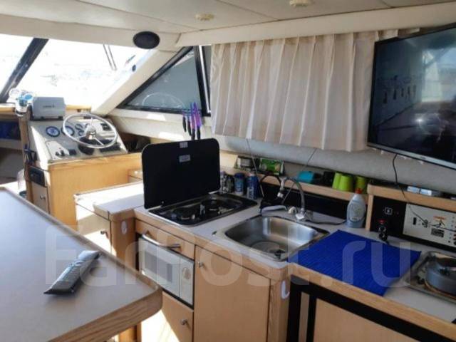 Bayliner. 2000 ���, ����� 8,5��., ��������� ������������, 250��.�., ������ ����