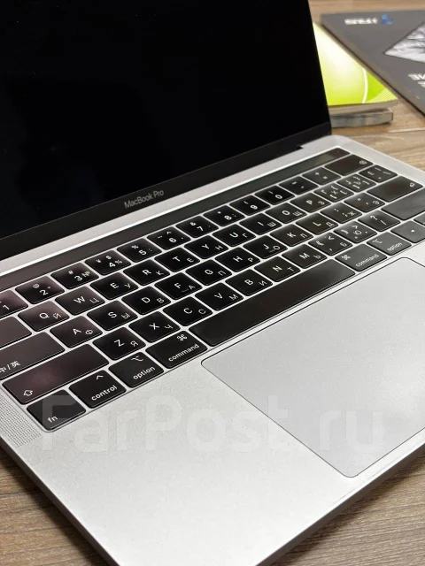 Apple MacBook Pro 13. 13", 2,4����, ��� 8 ��, ���� 256���, WiFi: 1, Bluetooth: 1, ����������� �� 8��. ����
