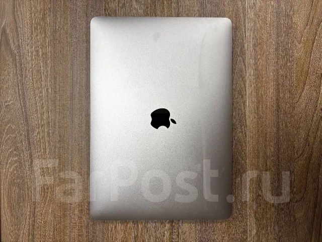 Apple MacBook Pro 13. 13", 2,4����, ��� 8 ��, ���� 256���, WiFi: 1, Bluetooth: 1, ����������� �� 8��. ����