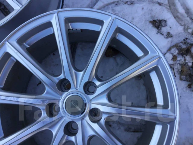 Bridgestone. 8.0x18", 5x114.3, ET45, �� 60,1���. ����