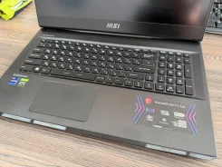 MSI Raider GE77HX 12UHS. 17.3", 5����, ��� 32 ��, ���� 2 000���, WiFi: 1, Bluetooth: 1, ����������� �� 3��. ����